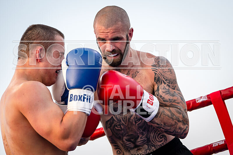 BOUT 14 - Koen -Kraken- Le Prevost v Lewis Bourgaize-26 - BOUT 14 - Koen 'Kraken' Le Prevost v Lewis Bourgaize