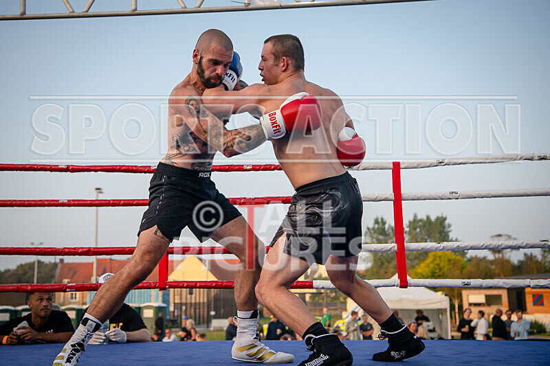 BOUT 14 - Koen -Kraken- Le Prevost v Lewis Bourgaize-27 - BOUT 14 - Koen 'Kraken' Le Prevost v Lewis Bourgaize