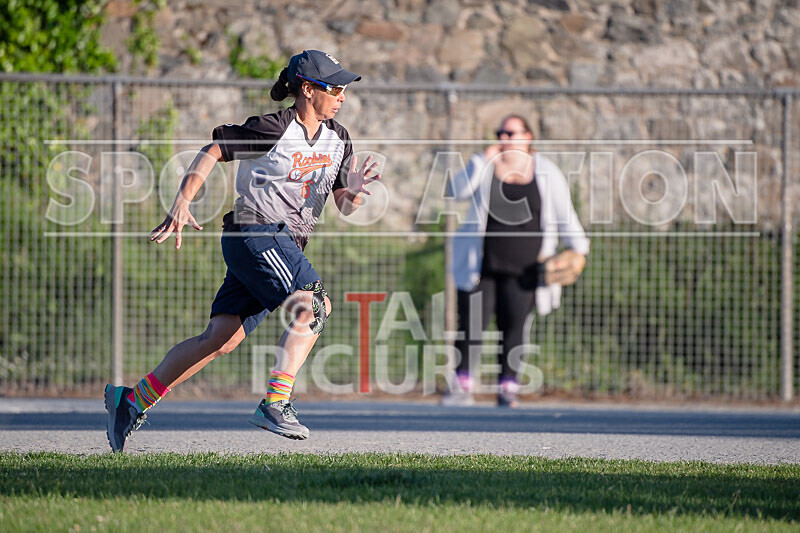 Softball_Rookies v Buccaneers-37 - ROOKIES v BUCCANEERS