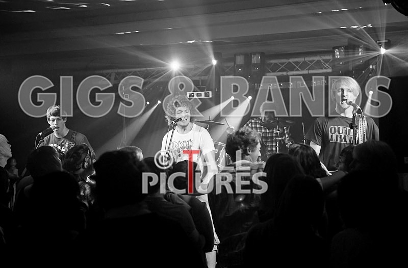 Breaking the Silence-175 - BREAKING THE SILENCE