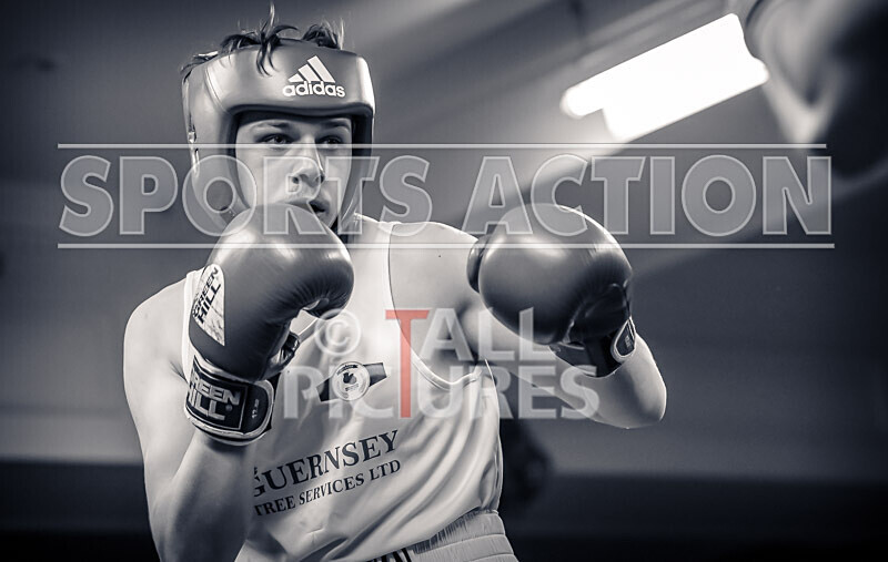 BOUT- 5_Ethan Le Moignan v Adrian Salmonowicz-15 - BOUT 5_Ethan Le Moignan v Adrian Salmonowicz