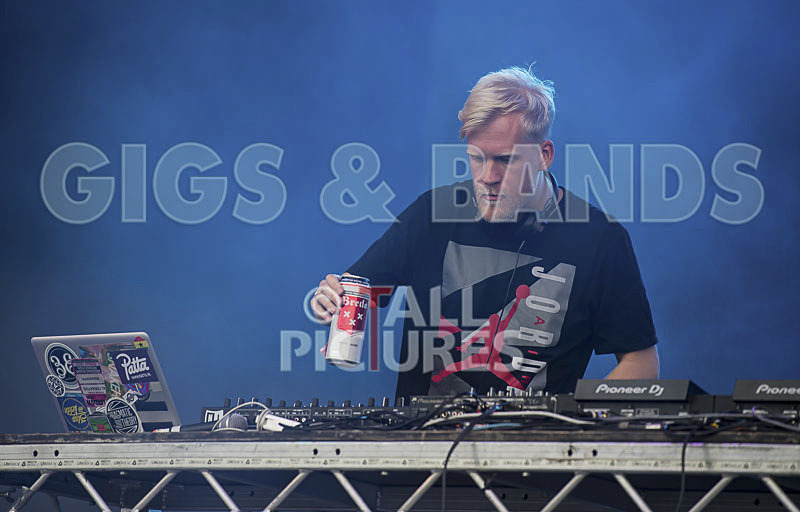 Snakehips-9 - SNAKEHIPS