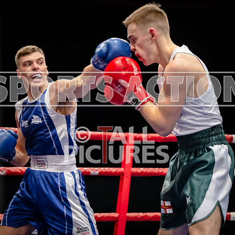 BOUT 4- Martins Kublickis v Ben Waugh-28 - BOUT 4: Martins Kublickis v Ben Waugh