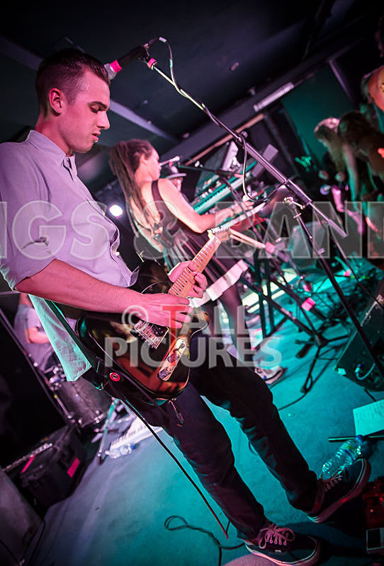 The Skints-32 - THE SKINTS