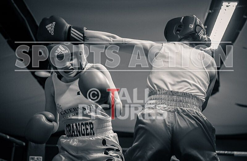 BOUT 4_Natalie Granger v Leanne Le Feuvre-7 - BOUT 4_Natalie Granger v Leanne Le Feuvre
