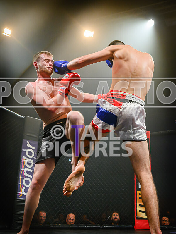 BOUT- 8 Lewis Bentley v Luke OConnor-3 - BOUT 8 - Lewis Bentley v Luke O'Connor