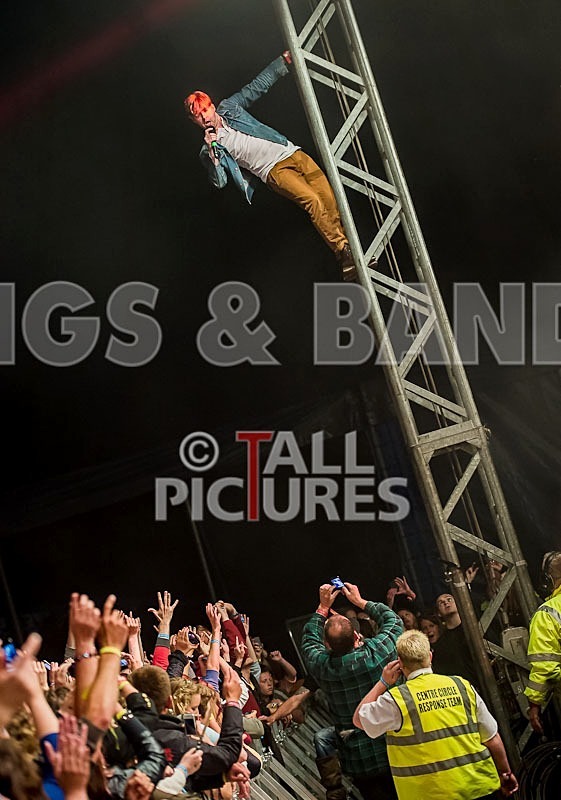 Kaiser Chiefs-2 - KAISER CHIEFS