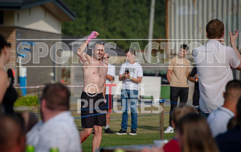 BOUT 8 - Roland -the Doc- Archer v -Dangerous- Trevor Morris-3 - BOUT 8 - Roland 'the Doc' Archer v 'Dangerous' Trevor Morris
