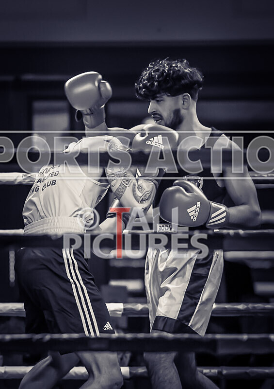 BOUT- 6 - Emile Prevel v Moin Khan-9 - BOUT: 6 - Emile Prevel v Moin Khan