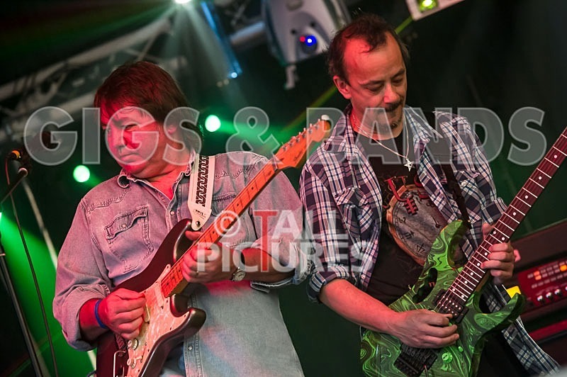 No Paparazzi-84 - NO PAPARAZZI