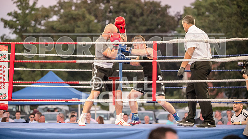 BOUT-15- Greg The Machine Gun Mackenzie v Jaques Big Dogg Colley-42 - BOUT-15: Greg 'The Machine Gun' Mackenzie v Jaques 'Big Dogg' Colley