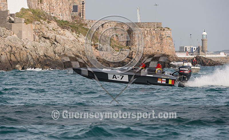 Worlds Powerboats_2014_Race-2-240 - UIM CLASS 3A & 3B WORLD OFFSHORE CHAMPIONSHIP_RACE-2