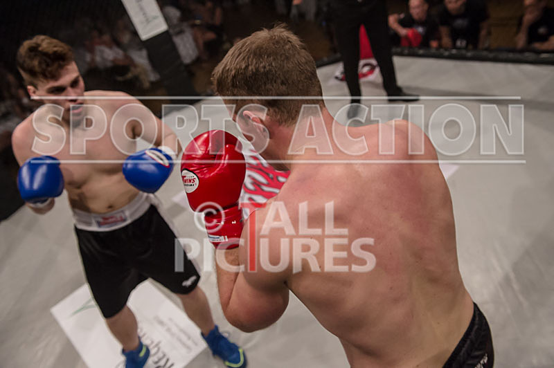 Paul ONeil v Robert Hurst-37 - BOUT 2