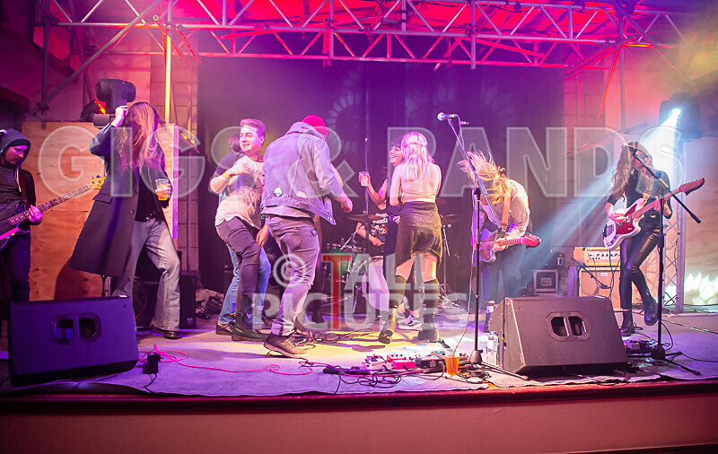 Beach Riot-68 - BEACH RIOT