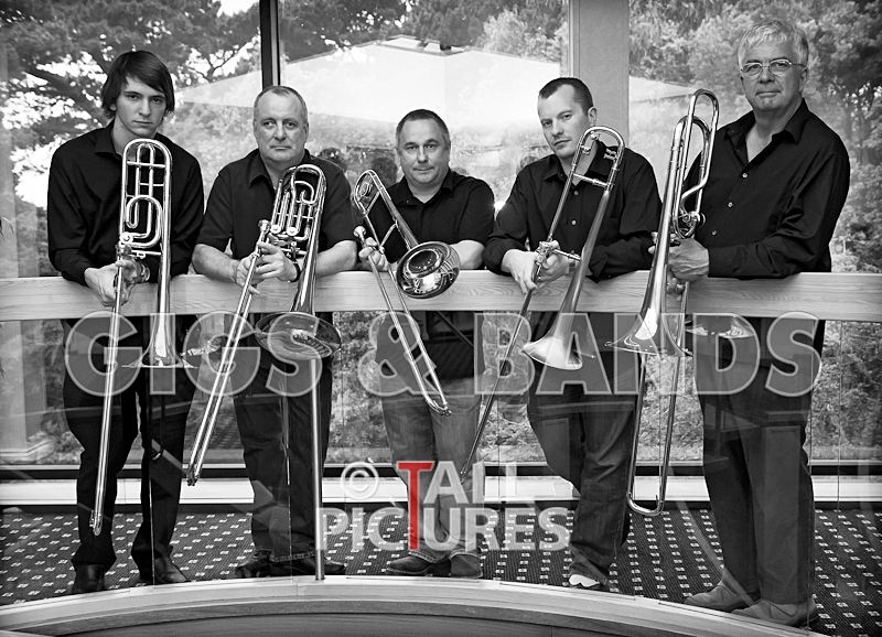 Boneheads-20_BW - THE BONEHEADS