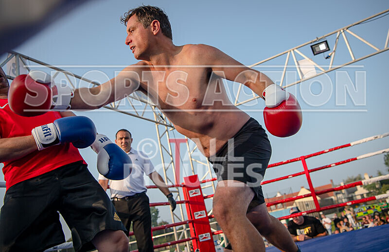 BOUT 11 - Rolo -9 and a Half Digits De Saumarez v Darren -the Executio - BOUT 11 - Rollo '9 and a Half Digits' De Saumarez v Darren 'the Executioner' Etasse