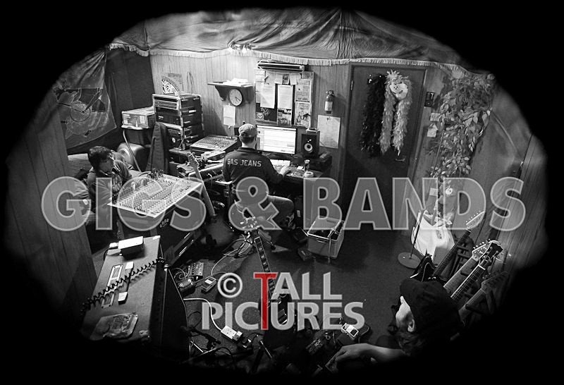 Teaspoonriverneck Studio Session-57_BW - TEASPOONRIVERNECK