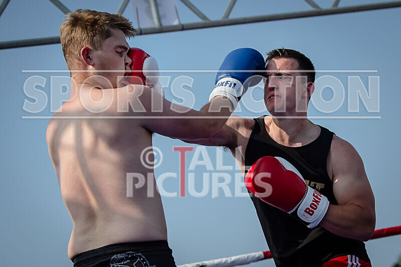 BOUT 1 - Ivan -El Terrible- v Elliot Cocket-40 - BOUT 1 - Ivan 'El Terrible' Donaldson v Elliot Cocket