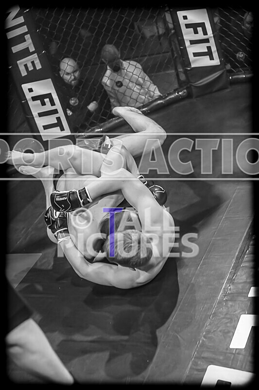 BOUT- 12 - Lucas Smith v Lewis Bourgaize-11 - BOUT 12 - Lucas Smith v Lewis Bourgaize