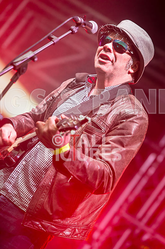 J-C  The Looney Tunes Band-15 - J-C & THE LOONEY TUNES BAND