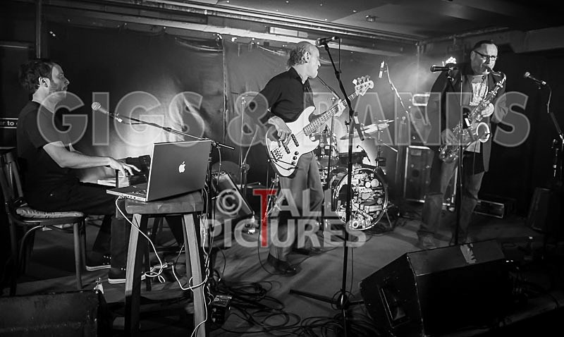 Norman Watt-Roy Band-52 - THE NORMAN WATT-ROY BAND with WILKO JOHNSON