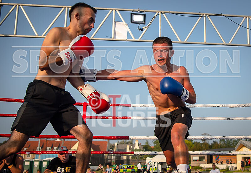 BOUT 10 - Myles -Dangerous- Duquemin v Jordan -the Rookie- Redwood-23 - BOUT 10 - Myles 'Dangerous' Duquemin v Jordan 'the Rookie' Redwood