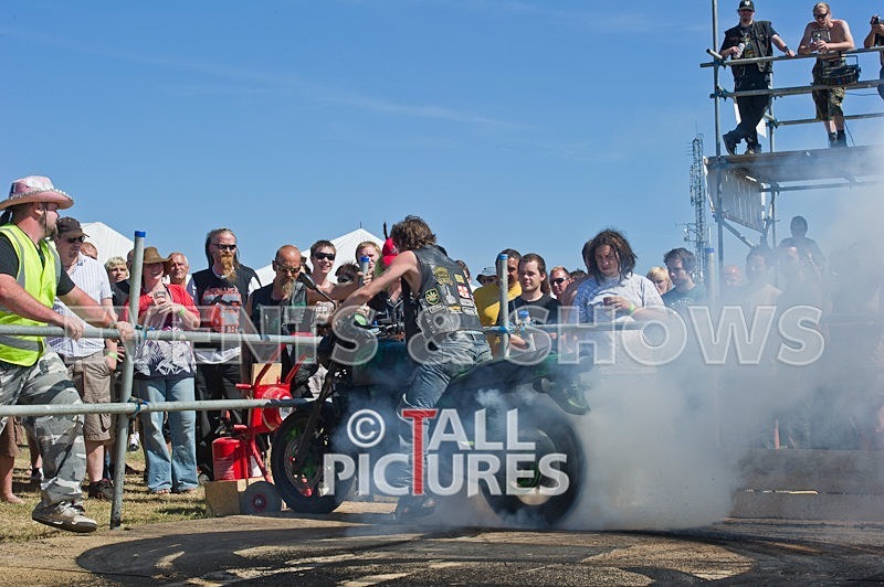 Greenman Burnout-24 - GREENMAN BURNOUTS 2010