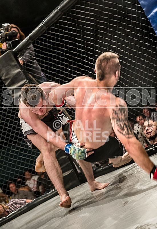 Cage Fighting_2012_Bout 11-39 - BOUT-11