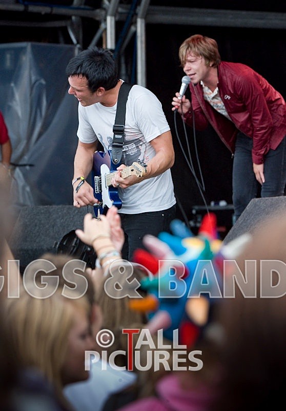 Cage the Elephant-18 - CAGE THE ELEPHANT