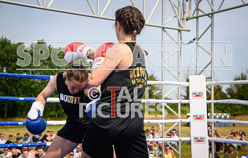 BOUT 1 - Emma the Mentalist Martin v Joanna the Hammer Wheatley-25 - BOUT 1 - Emma 'the Mentalist' Martin v Joanna 'the Hammer' Wheatley