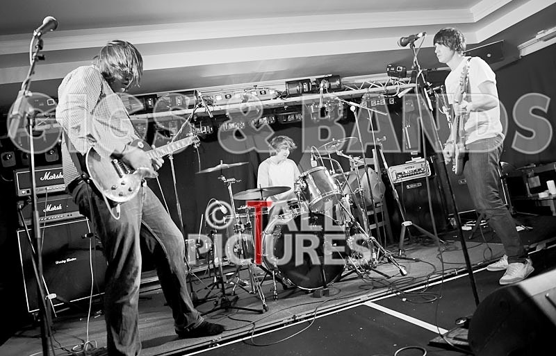 The Deadbeats-15 - THE DEADBEATS