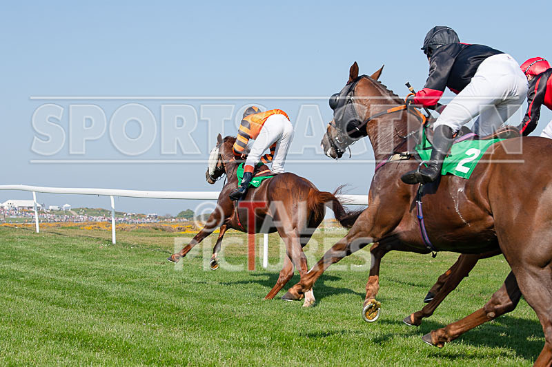 Guernsey Race Club Horse Racing 2018-35 - GUERNSEY RACE CLUB BANK HOLIDAY 2018