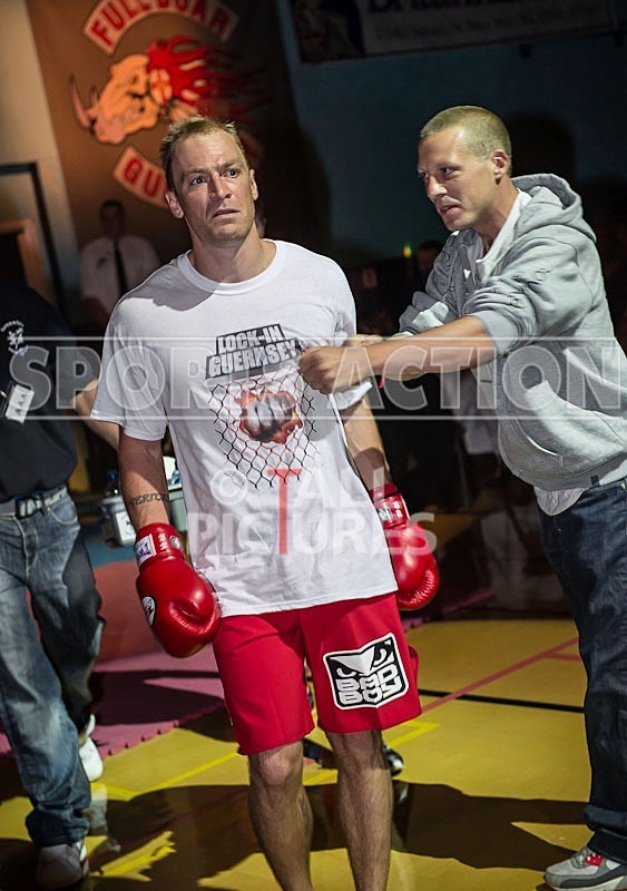 Cage Fighting_2012_Bout 3-3 - BOUT-3