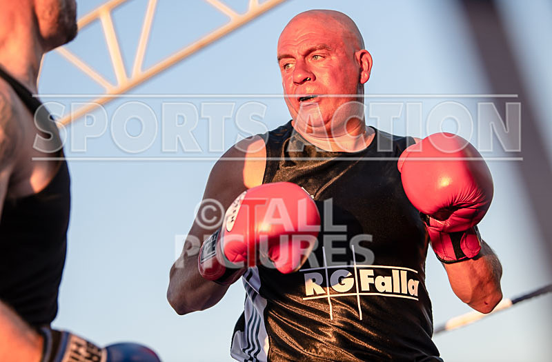 BOUT-12- Mad Charlie Moss v Tim Timbo Slice Luscombe-23 - BOUT-12 'Mad' Charlie Moss v Tim 'Timbo Slice' Luscombe