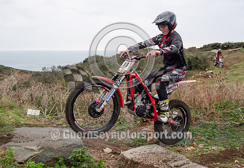 Junior Trials 2020-15 - JUNIOR TRIALS TRAINING SESSION 2020