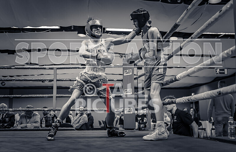 BOUT 3 - Arnie Watson v Curtis Jehu-19 - BOUT 3 - Arnie Watson v Curtis Jehu