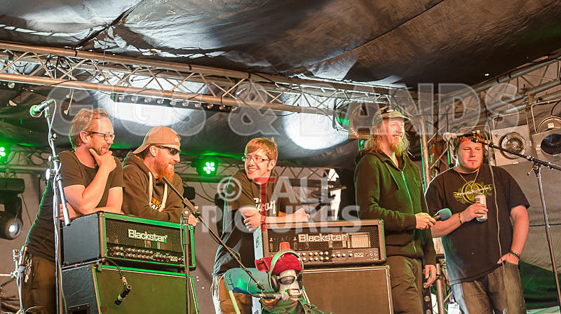 Chilli Eating_2015-12 - TRIKE, CHILLI & TUG OF WAR