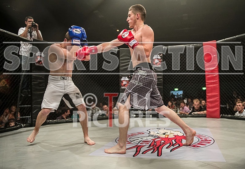 Cage Fighting_2012_Bout 1-22 - BOUT-1