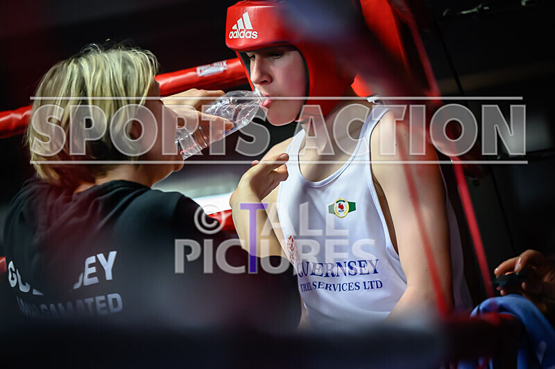 BOUT- 4 - Jacob Jones v Tommy Clark-6 - BOUT: 4 - Jacob Jones v Tommy Clark