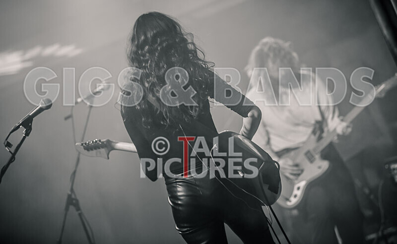 Beach Riot-90 - BEACH RIOT