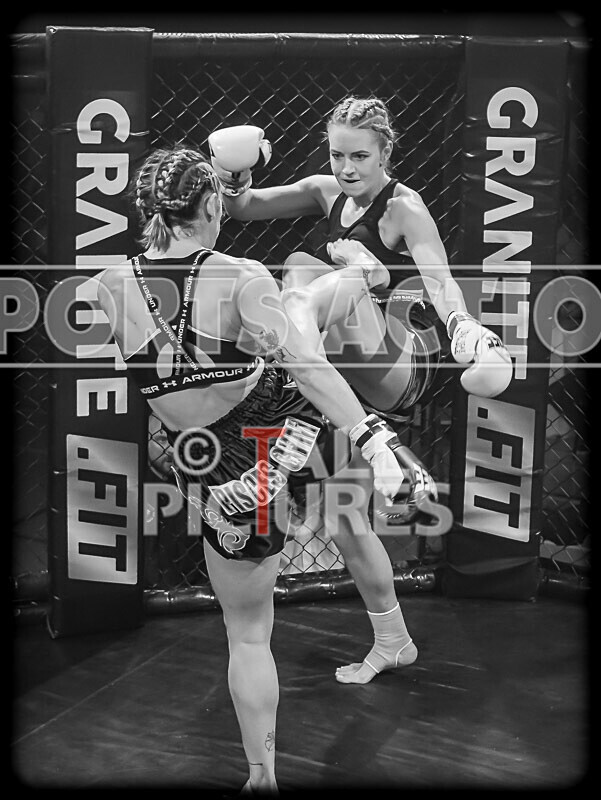 BOUT- 9 - Laura Douglas v Georgia Blumsom-19 - BOUT 9 - Laura Douglas v Georgia Blumsom