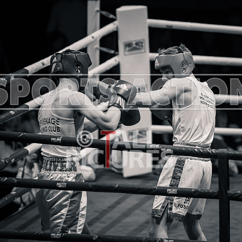 Bout 8_Charlie Watson v Oliver Culling-16 - Bout 8_Charlie Watson v Oliver Culling