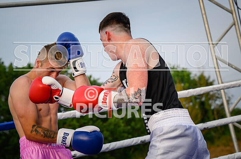 BOUT 11 - Raging Bull Jay Rive v Reece the Bomber Blondel-50 - BOUT 11 - 'Raging Bull' Jay Rive v Reece 'the Bomber' Blondel