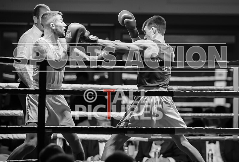 BOUT- 8 - Scott Little v Daniel Lonergan-27 - BOUT: 8 - Scott Little v Daniel Lonergan
