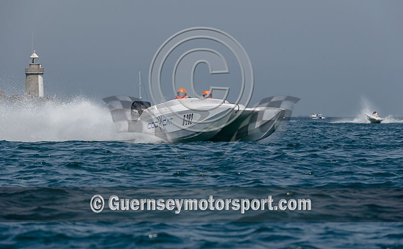 Powerboats_2013_Race-3-103 - RACE-3 LOWER HEADS