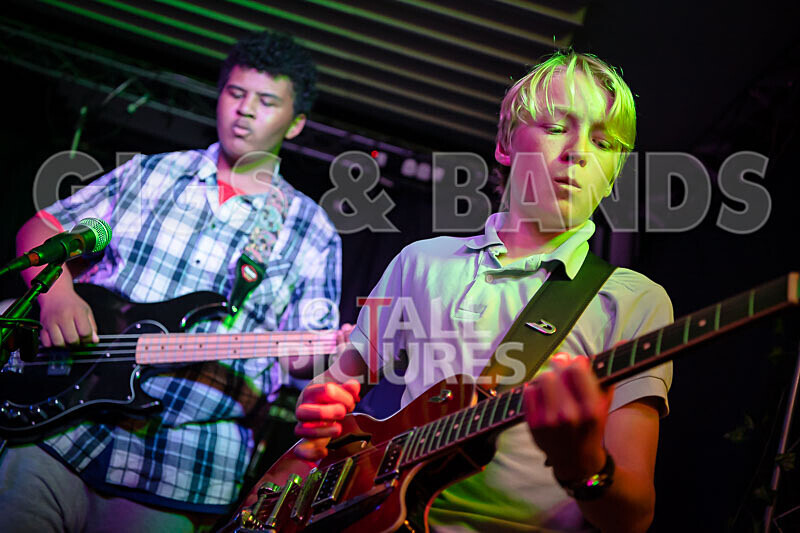 Motionless-72 - MOTIONLESS