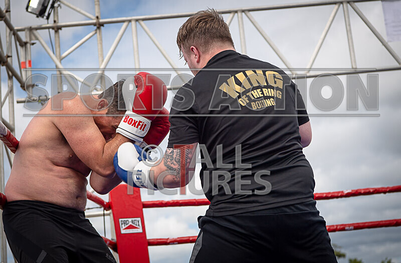 BOUT 4- Rollo 9 and a Half Digits v Tony Foxey Fox-31 - BOUT 4- Rollo '9 and a Half Digits' v Tony 'Foxey' Fox