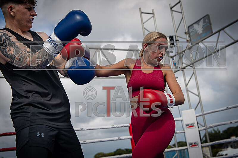 BOUT 5- Leonie Chardonnay Pike v Ellie Rocky Robinson-33 - BOUT 5- Leonie 'Chardonnay' Pike v Ellie 'Rocky' Robinson