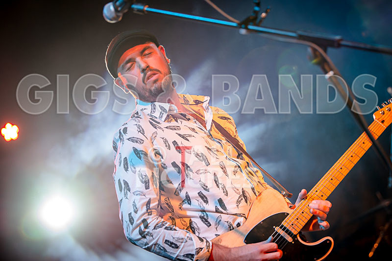 The Robert J Hunter Band-290 - THE ROBERT J HUNTER BAND