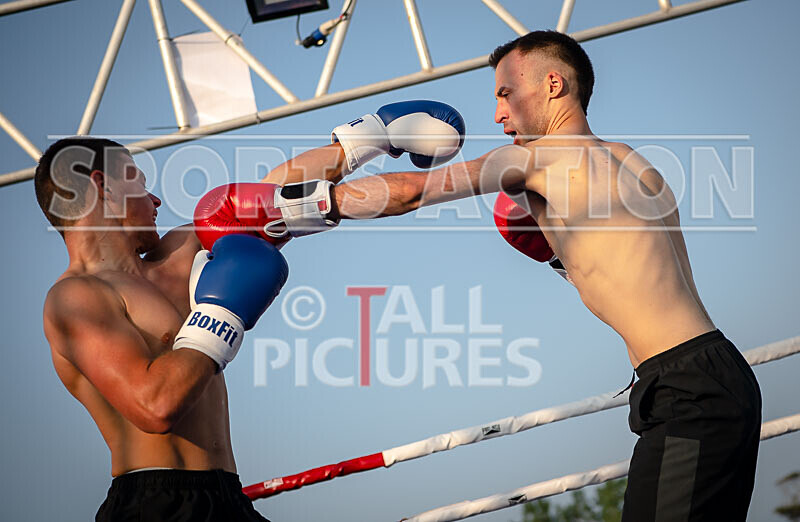 BOUT 10 - Myles -Dangerous- Duquemin v Jordan -the Rookie- Redwood-11 - BOUT 10 - Myles 'Dangerous' Duquemin v Jordan 'the Rookie' Redwood